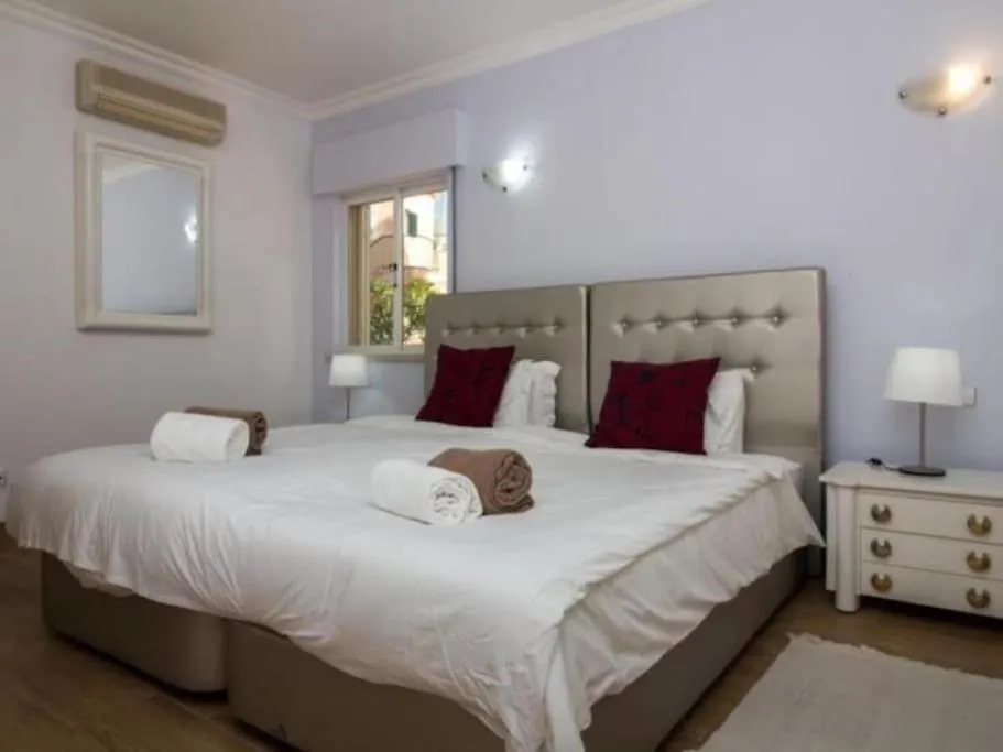 Vilamoura Golf Mansion - Games Room & Privat Heated Pool & Horsemanship & Golf Quarteira 0*,  Portugal